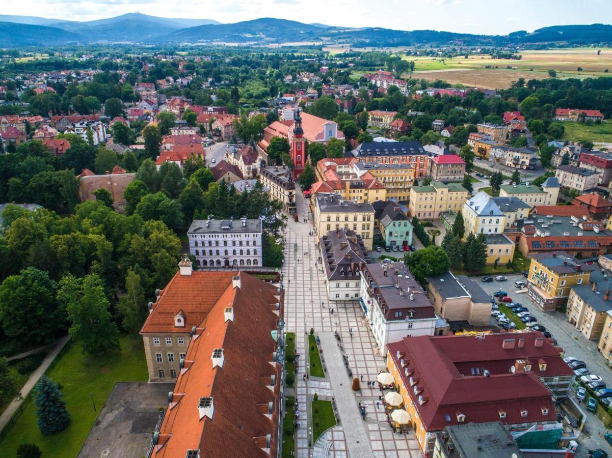 Apartament W Cieplicach Deluxe Jelenia Góra Eksteriør billede